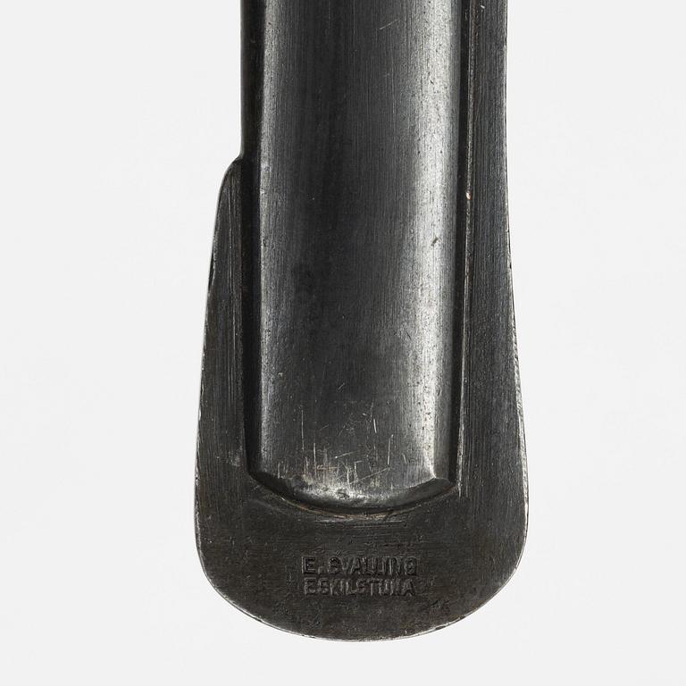 A Swedish cavalry sword 1893 pattern, with scabbard.