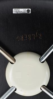 MATBORD SAMT 8 STOLAR, Fritz Hansen Piet hein, Bruno Mathsson resp Arne Jacobsen, Fritz Hansen, 3103 T-chair.