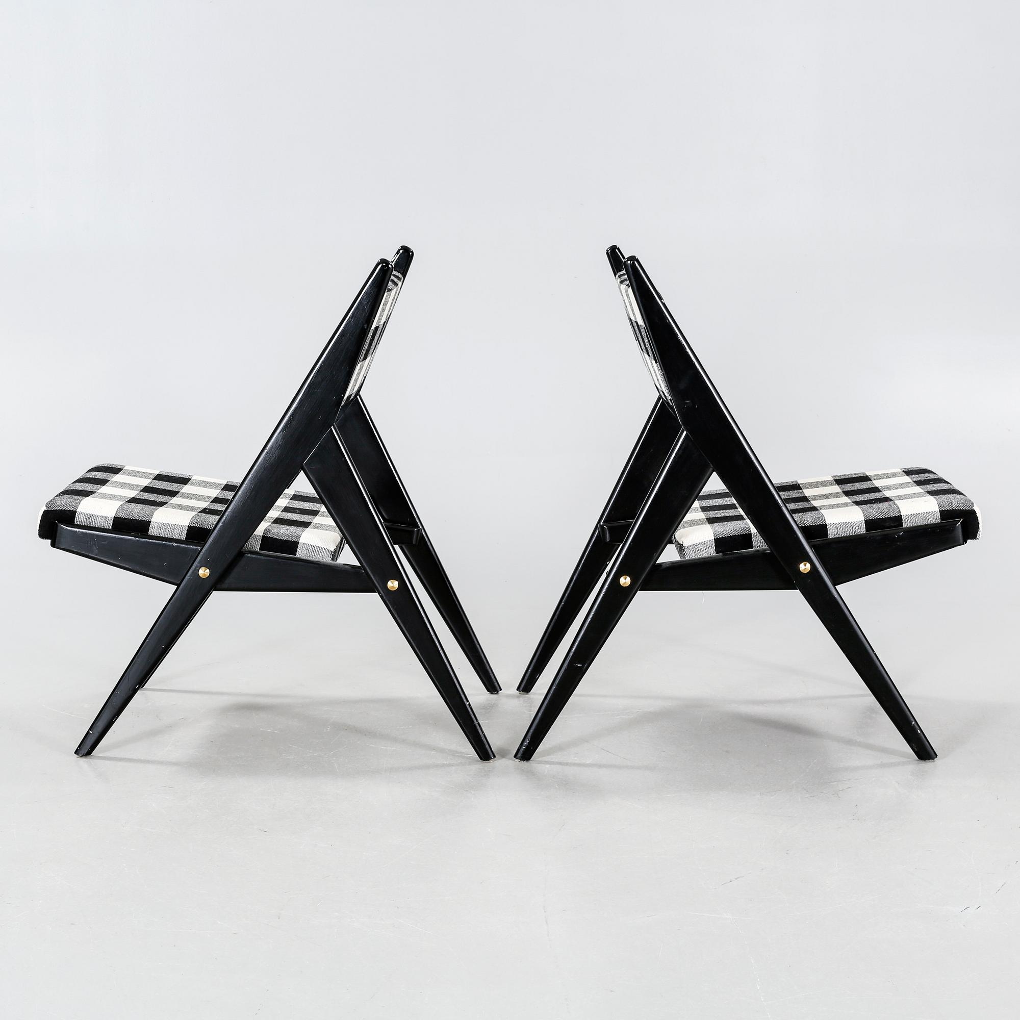 A pair of mid 20th century chairs.
