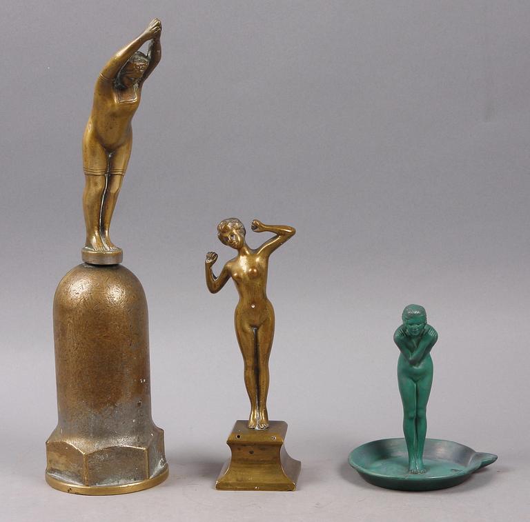 FIGURINER, 3 st. Brons och bronspatinerad vitmetall.