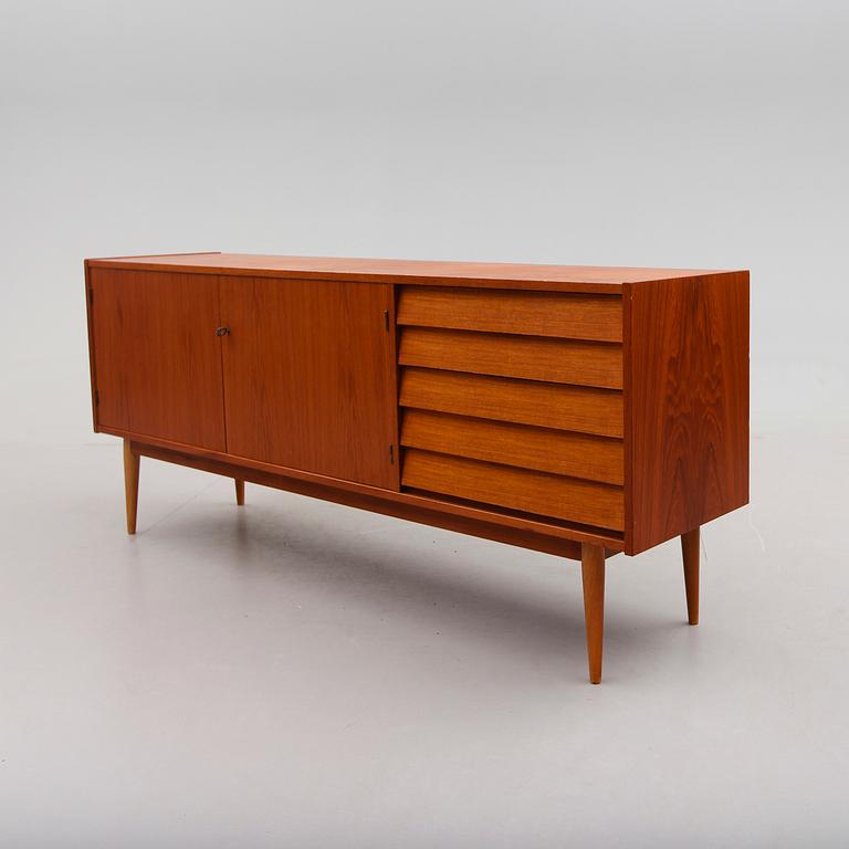 SIDEBOARD, 1900-talets andra hälft.