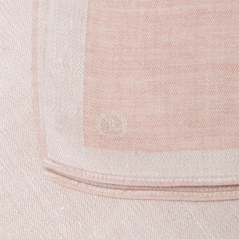 Dora Jung, servetter,  26 st, linnedamast, "100 Rosor" och "Viol", 1961-83.