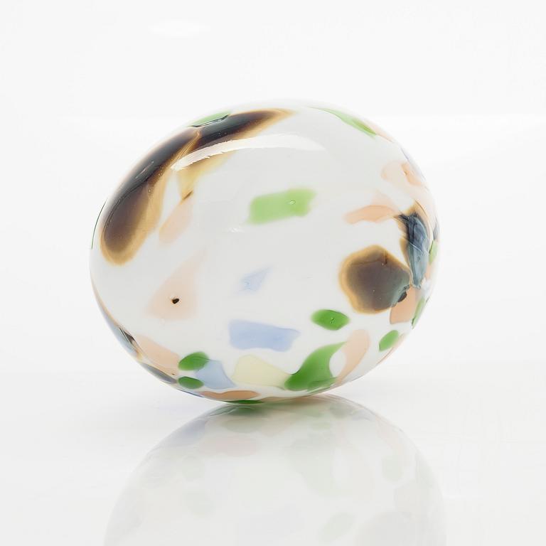 Oiva Toikka, vuosilintu ja muna 2014, "Leppärastas", signeerattu O. Toikka Nuutajärvi.