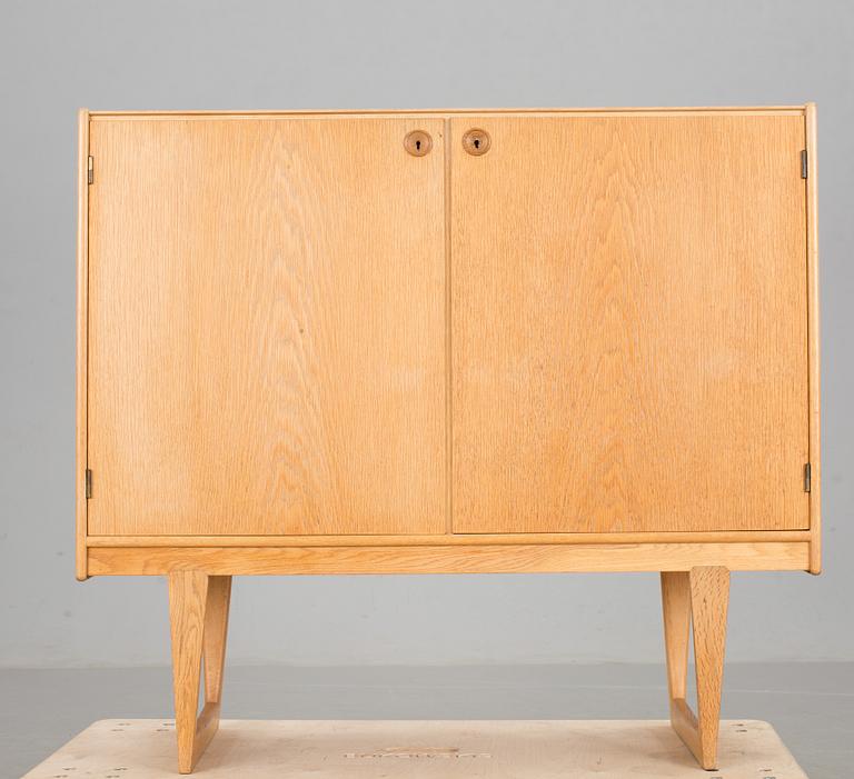 SIDEBOARD, "Tokyo" Triva-serien, Yngvar Sandström för Nordiska Kompaniet.