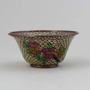 Skål, glas med mässingstråd. Japan, Meiji (1868-1912).