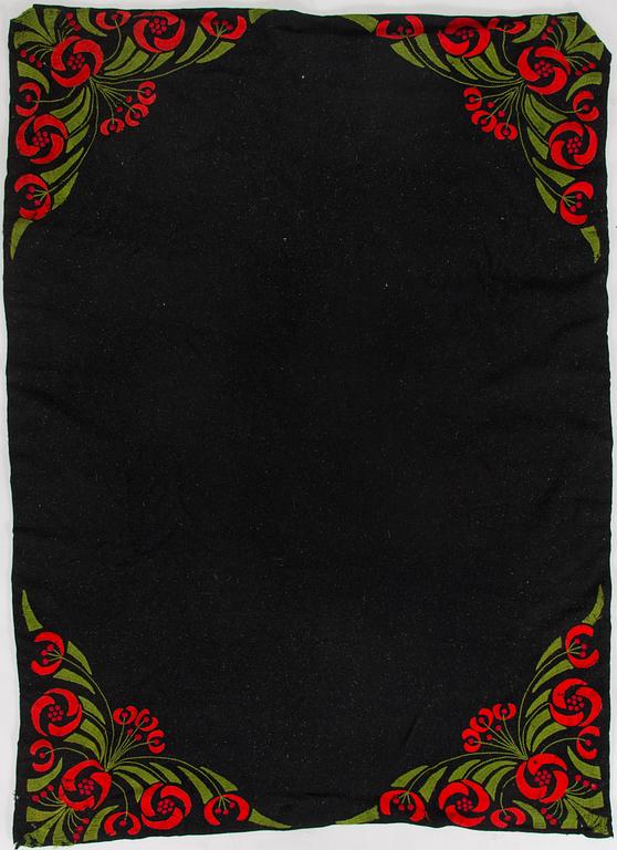 Matto/ Joulukuusenmatto 1900-luvun alku. Noin 170 x 120 cm.