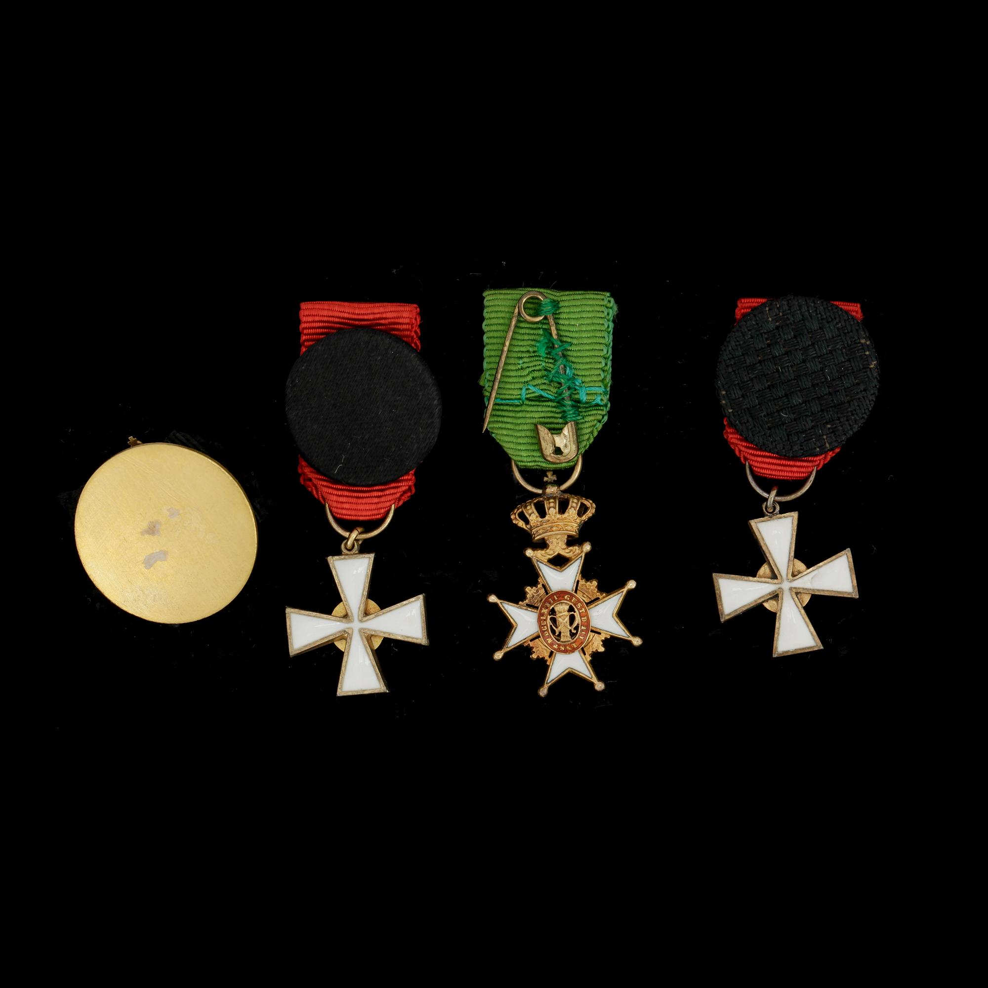 ORDENSMINIATYRER, 4 st, Vasaorden, Nordstjärneorden och Finlands lejons orden, förgyllt silver, emalj.