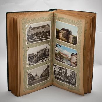 BREFKORTSALBUM, med c:a 125 st vykort, 1900-talets första hälft.