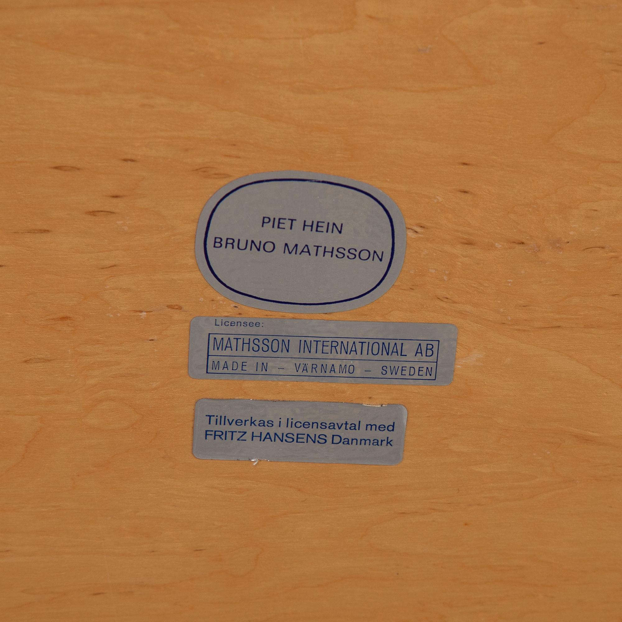 Piet Hein and Bruno Mathsson, an "Ellips" lounge table.