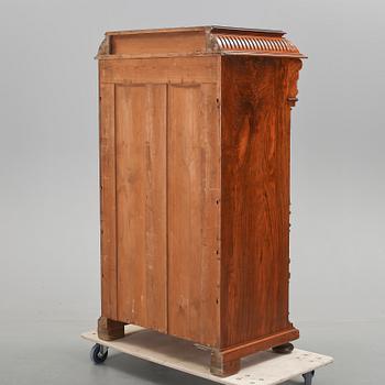 CHIFFONJÉ, nyrenässans, 1800-talets slut.