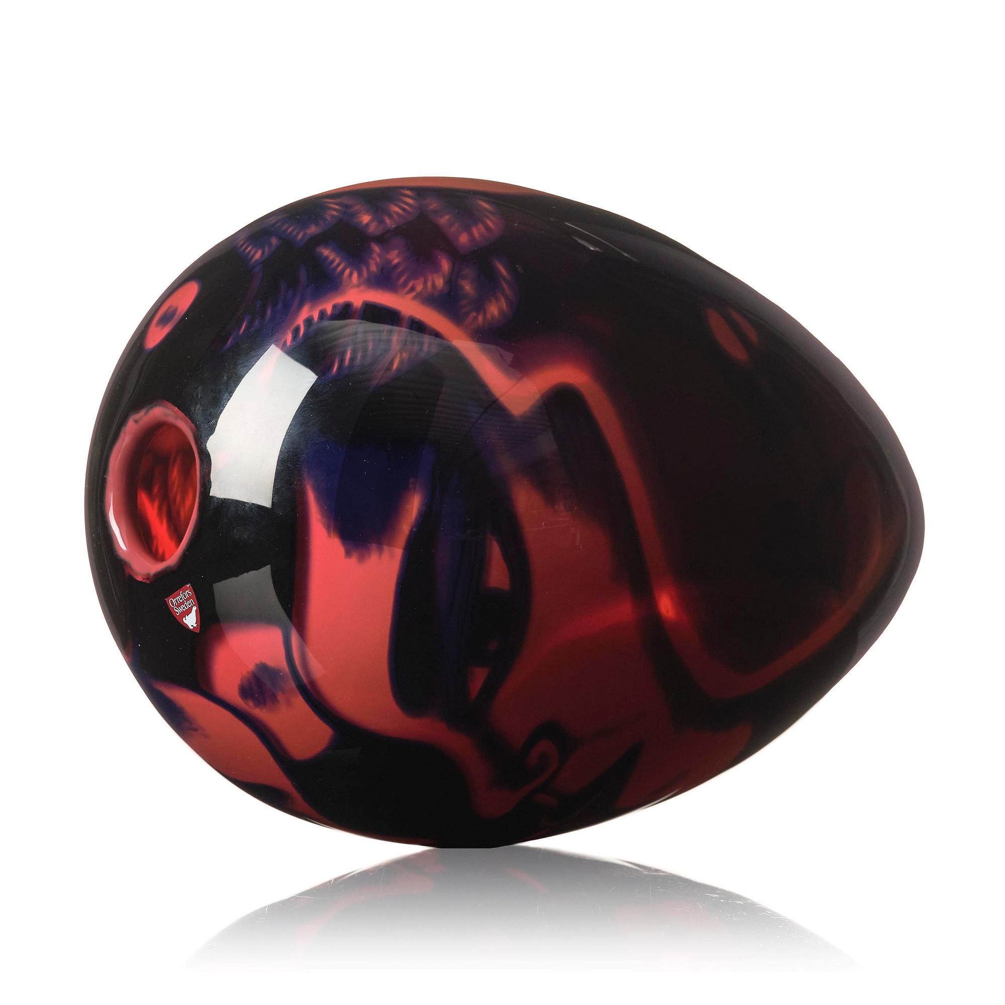 Eva Englund, "Fire soul", a graal glass vase, Orrefors 1988.