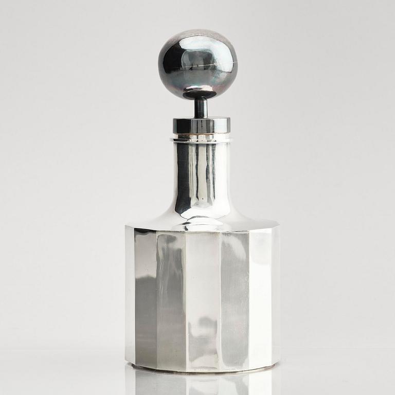 Jan Ante Dahlstedts Silversmedja, a silver decanter with lid, Umeå, Sweden, 1966.