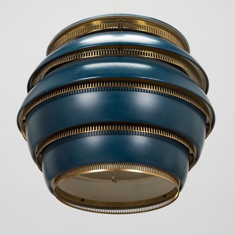 Alvar Aalto, A 'Beehive A331' pendant light for Valaistustyö.