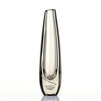 Gunnel Nyman, a "Serpentine" glass vase, Nuutajärvi, Notsjö, Finland 1960.