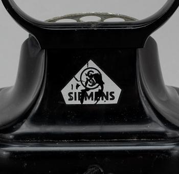 TELEFONER, 2 stycken, Siemens, 1900-tal.