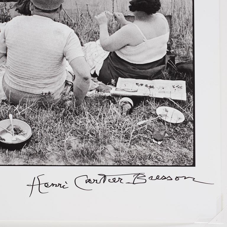 Henri Cartier-Bresson, "On the Banks of the Marne, Paris", 1938.