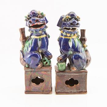 A pair of Chinese Joss stick holders, late Qing dynasty/early 20th Century.