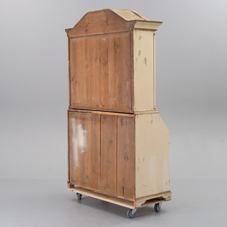 A swedish cupboard, late 18th / early 19th century.