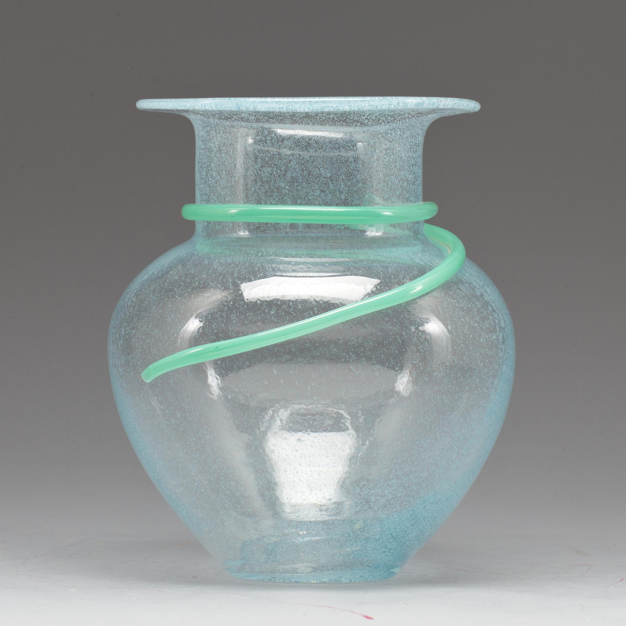 VAS, glas, Monica Backström, singerad. 1900-talets andra hälft.