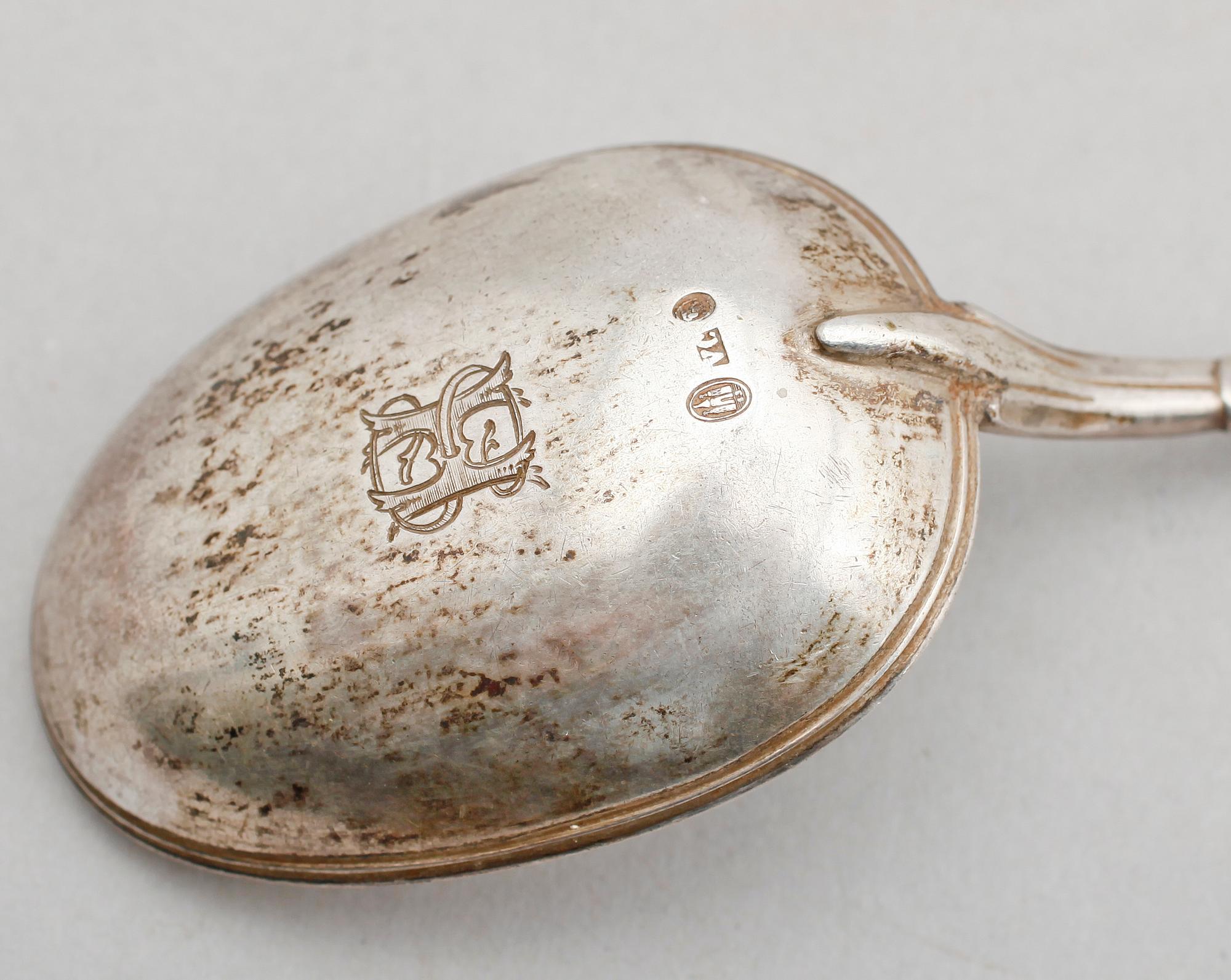 SKEDAR, 2 st, silver, 1913 och 1927, Danmark. Vikt ca 106 g.