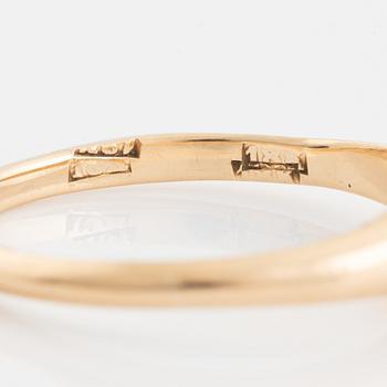 Ring, 18K gold with faceted white stone.