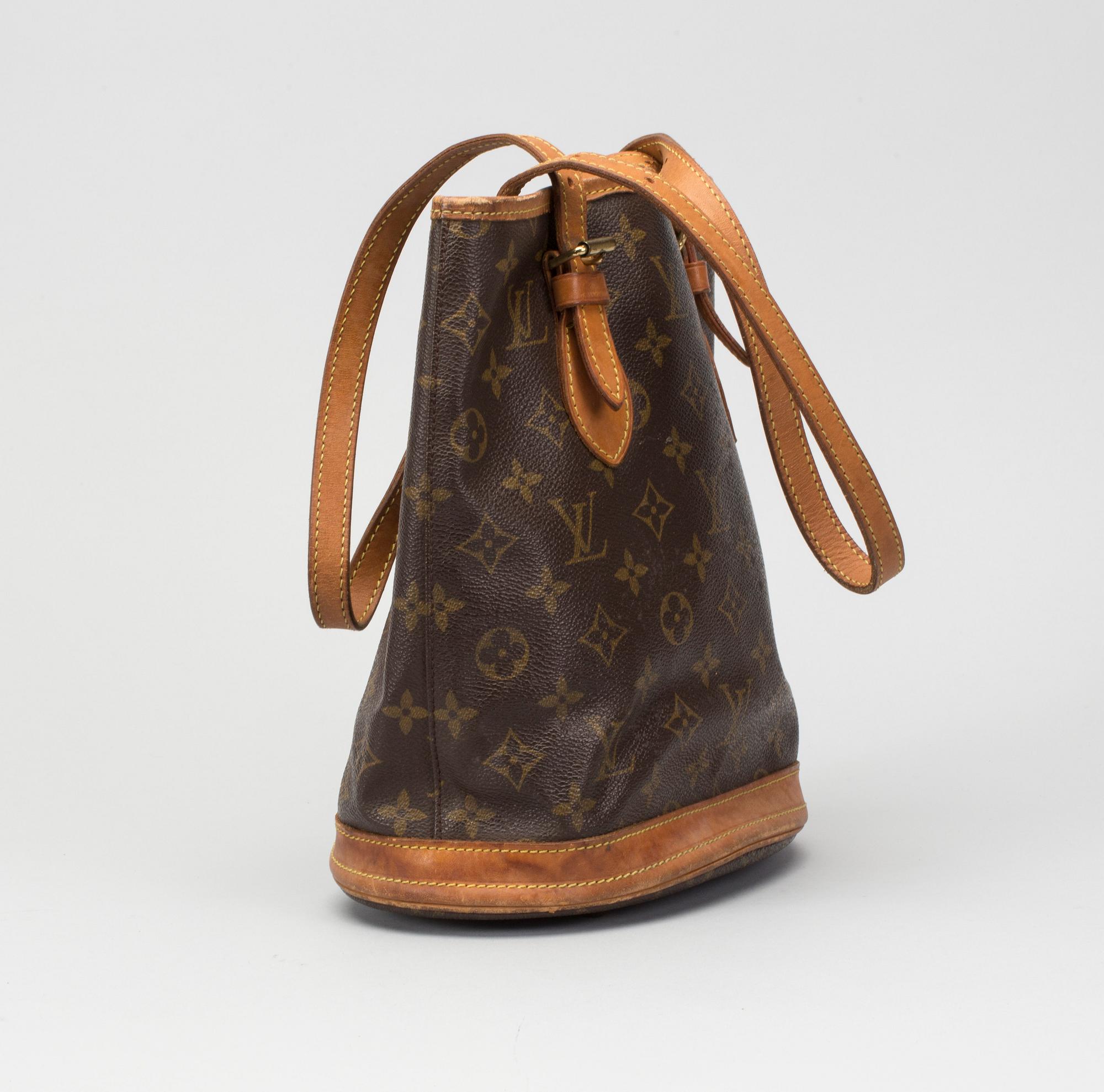 HANDVÄSKA. Louis Vuitton, "Bucket".