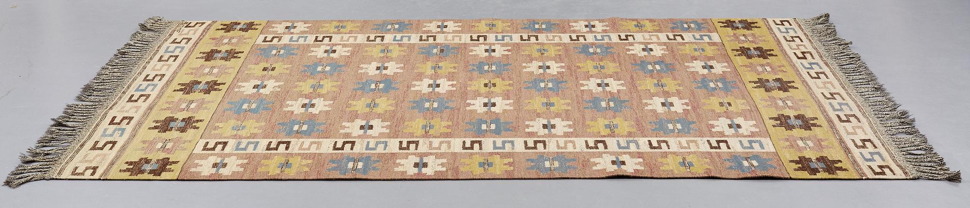 Märta Måås-Fjetterström, A CARPET, "Kryptans matta" ("Sipporna"), flat weave, ca 252,5 x 178,5 cm, signed AB MMF.