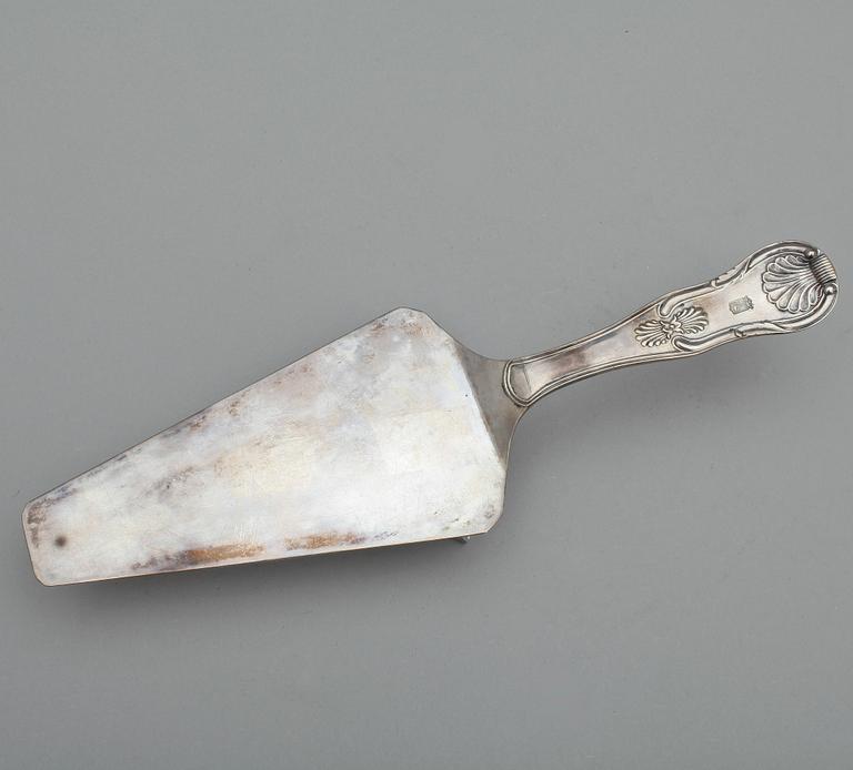 TÅRTSPADE, silver, Fredrik & Wilhelm Zethelius, Stockholm 1835. Vikt ca 132 gram.
