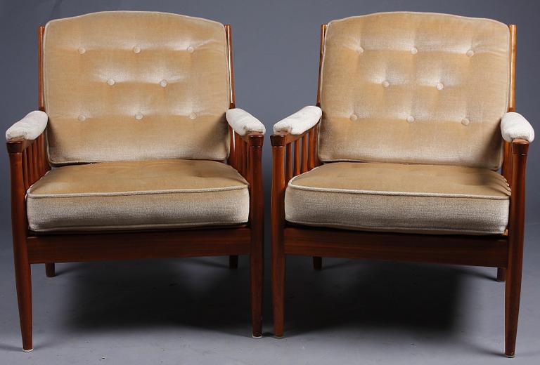 FÅTÖLJER, ett par, 1900-tal.