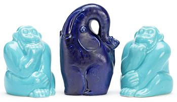 512. Three Stig Lindberg stoneware figures of an elephant and two apes, Gustavsberg.