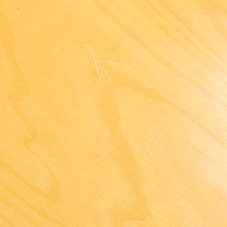 Bruno Mathsson,  a 'Supercirkel' coffee table, Bruno Mathsson International, Värnamo,  second half of the 20th century.
