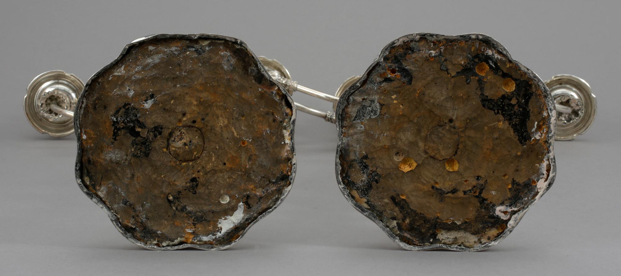 KANDELABRAR, ett par, nysilver, 1900-tal.