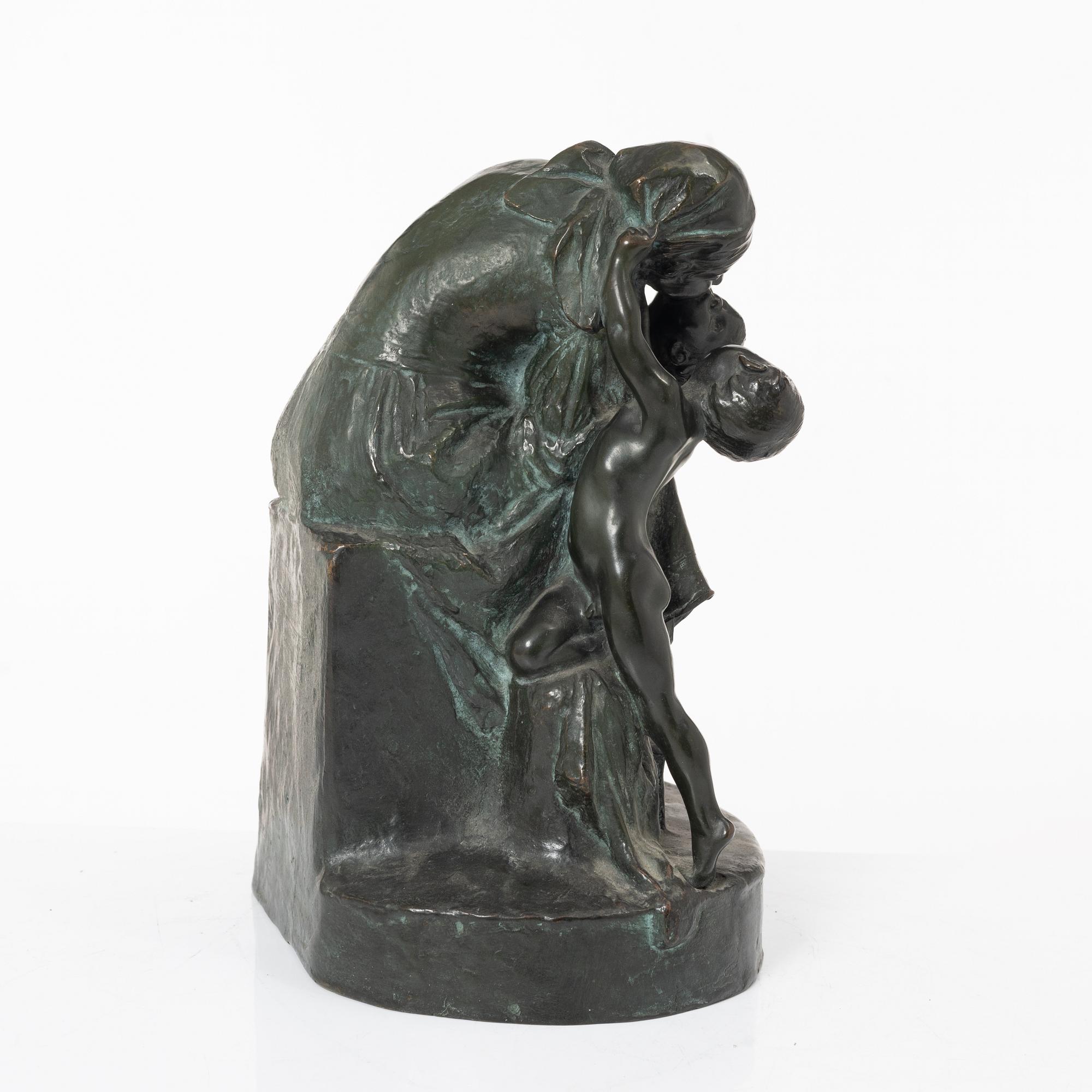 Mother with children.