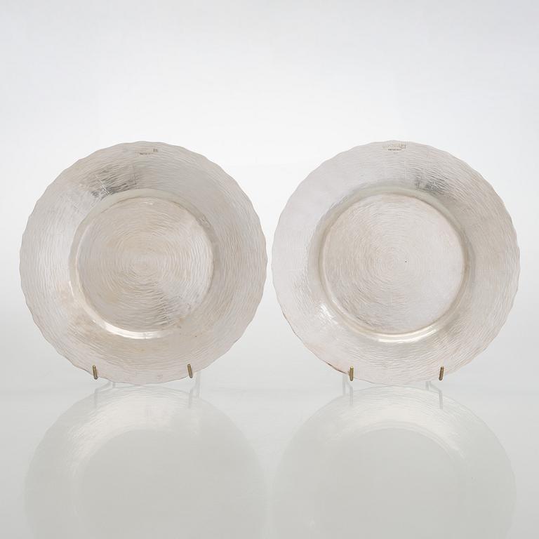 Tapio Wirkkala, lautasia, 6 kpl, hopeaa, TW 140, Kultakeskus, Hämeenlinna 1976-79.