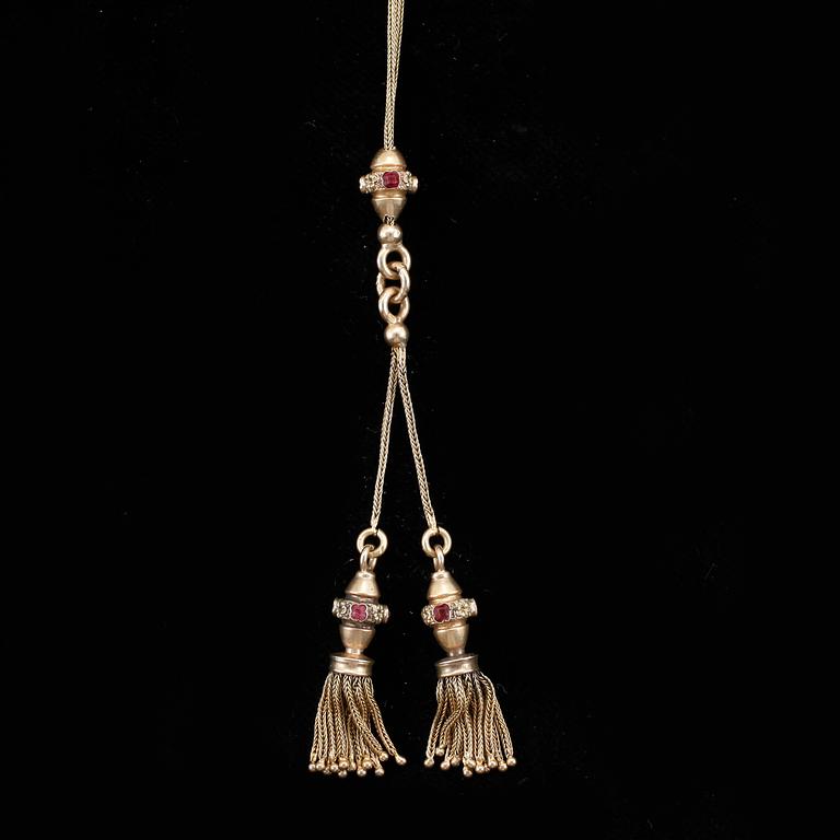 COLLIER, 18k guld med små röda stenar, Frankrike, sannolikt 1800-tal. Vikt 12g.