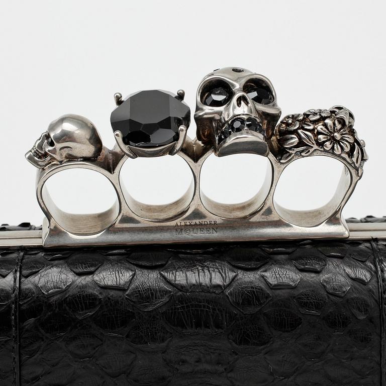 ALEXANDER MCQUEEN, "Knucklebox Clutch".