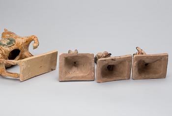 FIGURINER, 3+1, lergods, Kina, Tang-stil, 1900-tal.