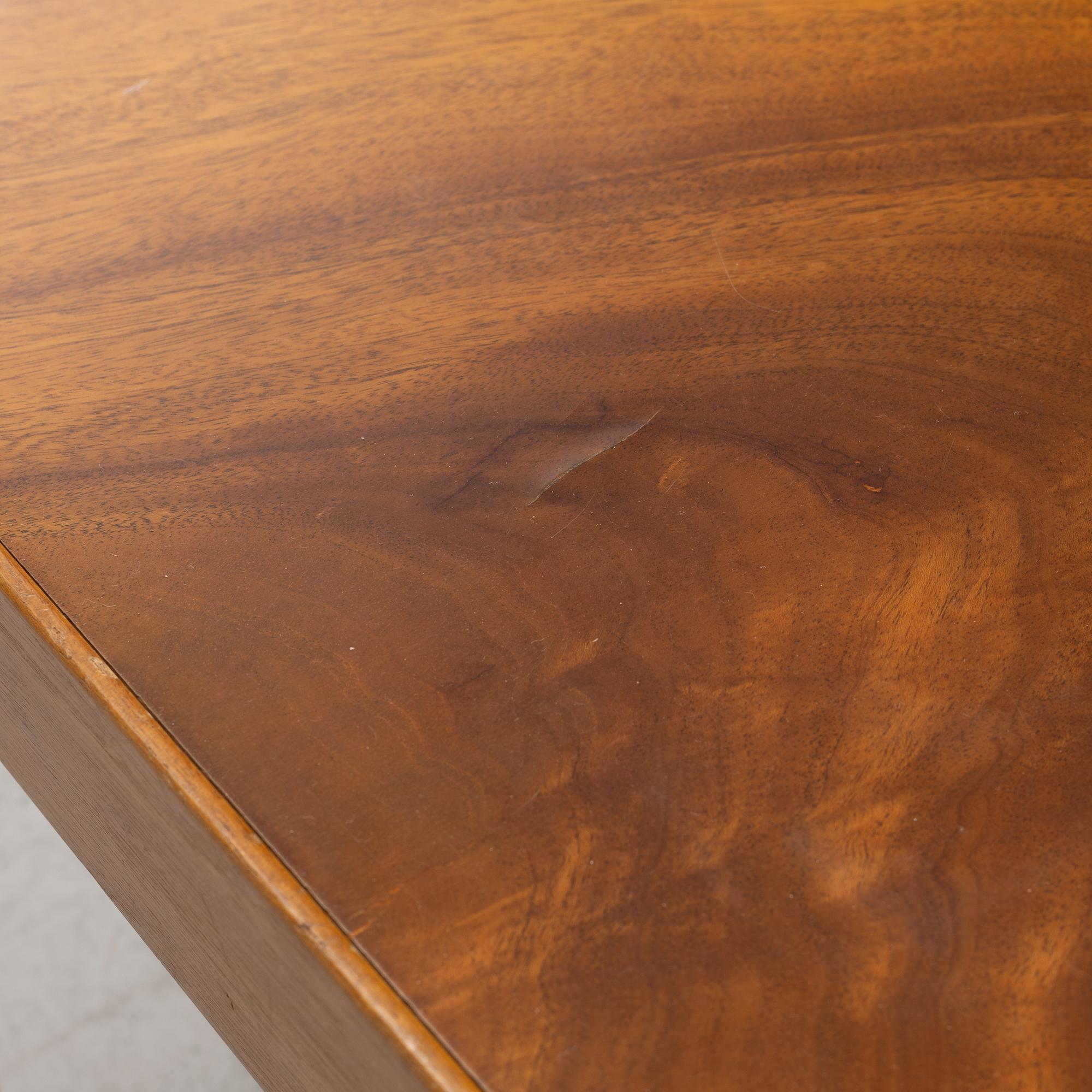 Josef Frank, a 'Diplomat' coffee table, model 2073, Firma Svenskt Tenn, prior to 1985.