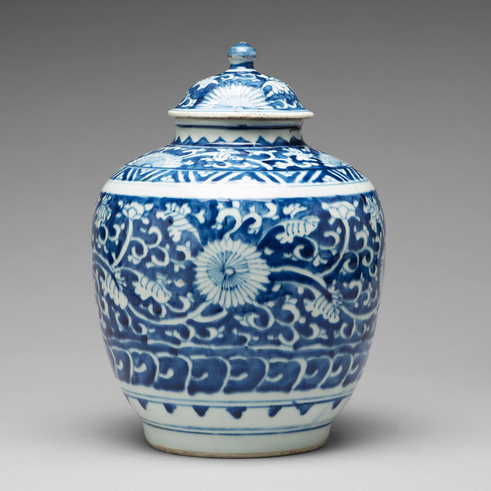 KRUKA med LOCK, porslin. Mingdynastin, 1600-tal.
