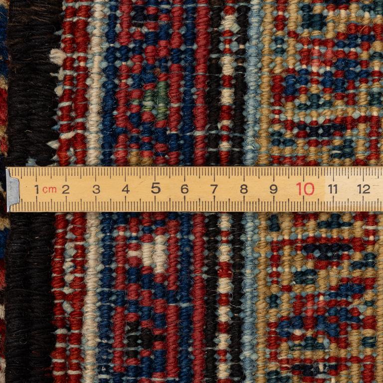 Matta, semiantik Heris, 380 x 255 cm.