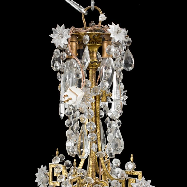 An oscarian chandelier late 19th century.