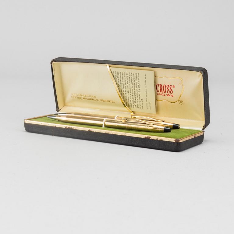 A PEN AND PENCIL SET BY CROSS, 12k gold filled.