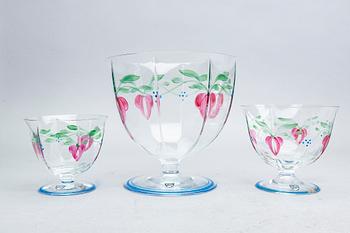 Eva Englund, "Maja", 21 delar, Orrefors.