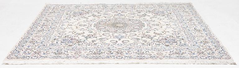Matta, Nain part silk, s.k 9LAA, ca 200 x 200 cm.