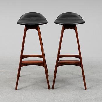 ERIK BUCK, a pair of model 'OD61' rosewood bar stools from Oddense Maskinsnedkeri A-S, Denmark, designed circa 1964.