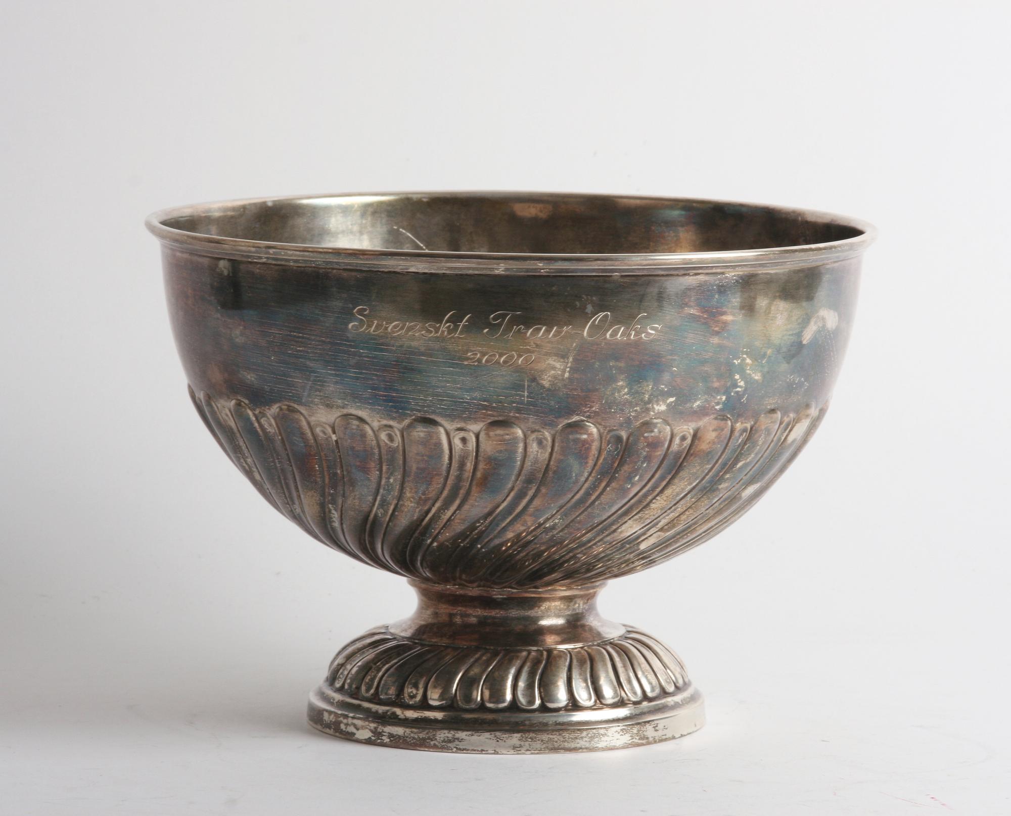 SKÅL PÅ FOT, silver, CG Hallberg 1902.