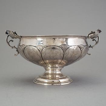 A SWEDISH SILVER brany-bowl, mark of Nils Grubb, Hudiksvall 1782. Weight ca 335 g.