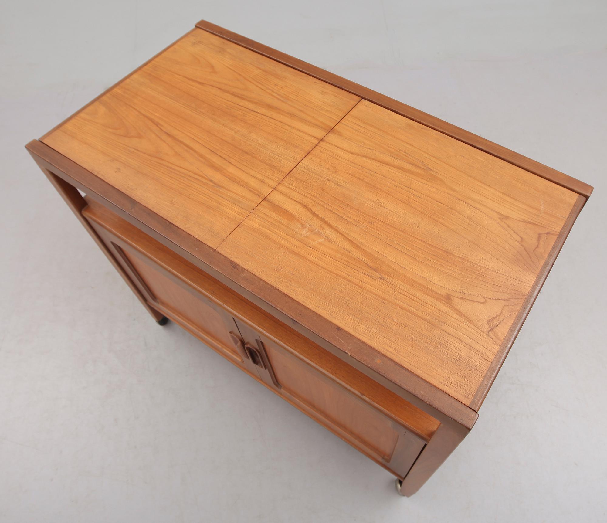 SERVERINGSVAGN, 1900-talets andra hälft.