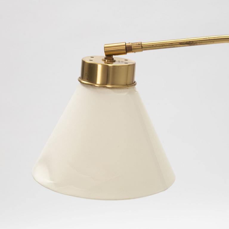 Josef Frank, floor lamp, model "G 1842", Firma Svenskt Tenn, Stockholm.