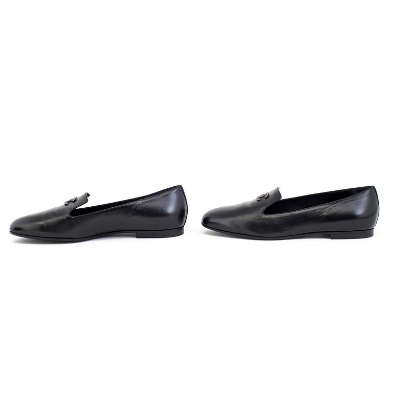 A pair of loafers by Chanel 2016, size 38.